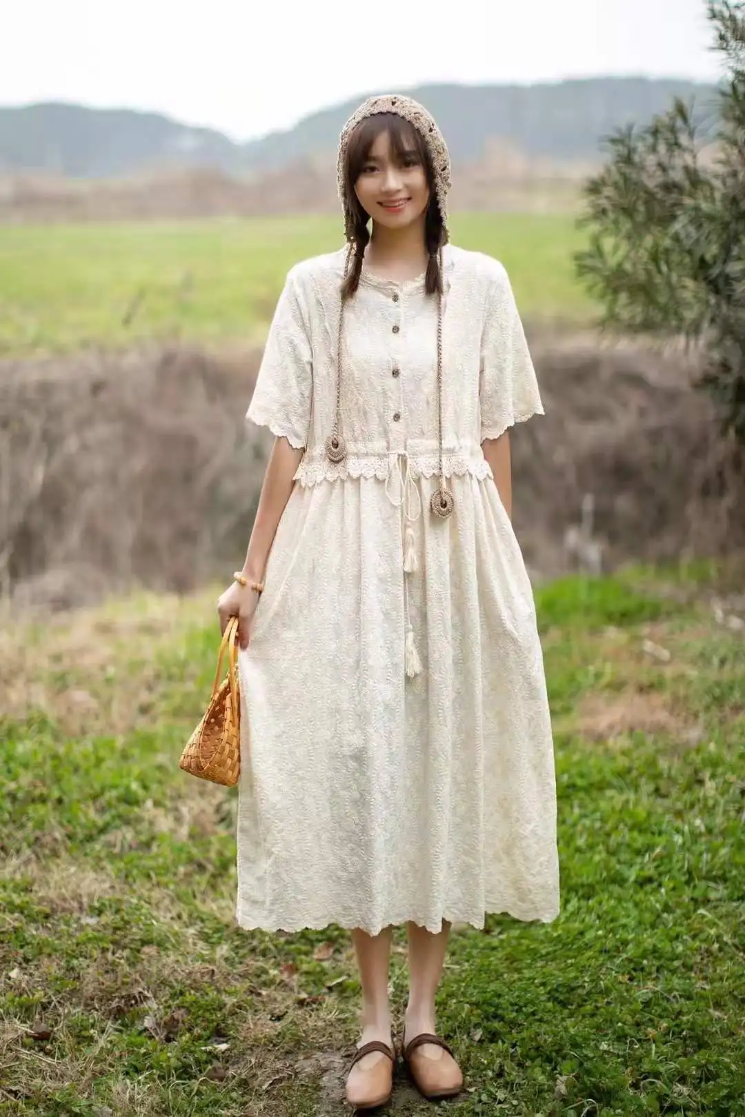 

Summer Dress 2021 fashion women clothing Sweet solid embroidery short sleeve drasting waist O neck casual dress