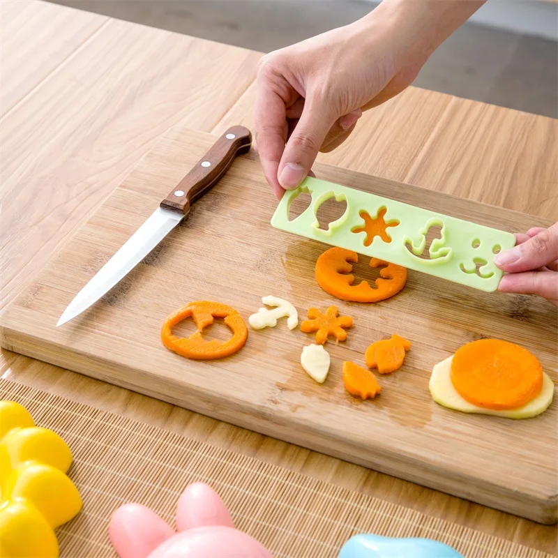 

4PCS Cartoon Rice Roll Mold Bento Mold Children Sandwich DIY Tool Kitchen Cute Rabbit Dolphins Seaweed Rice Box Accessories