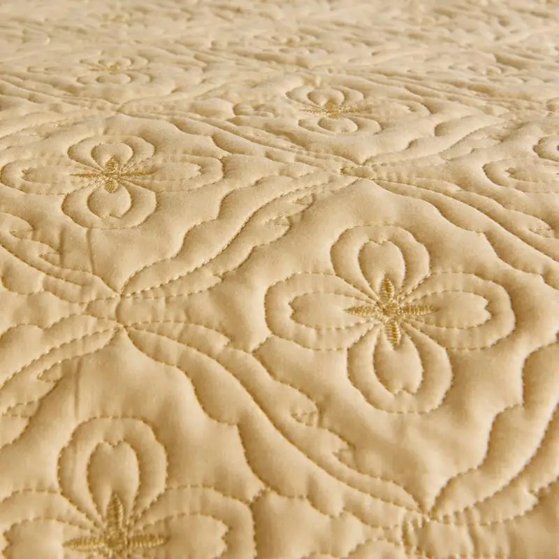 

2019 Beige gold Simple Quilting Bedsheet Print Cotton Stitching Bedlinens Coverlet 3pcs Bedspread Set Pillowcases