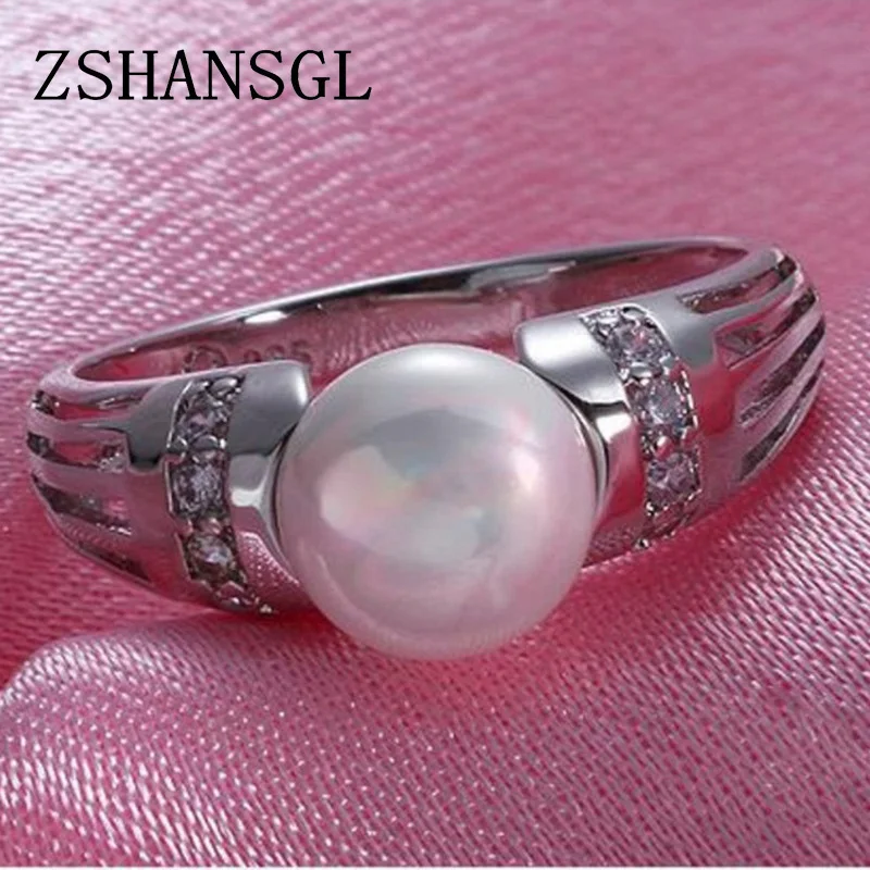 Женское кольцо с пресноводным жемчугом и фианитом|Кольца для помолвки| |