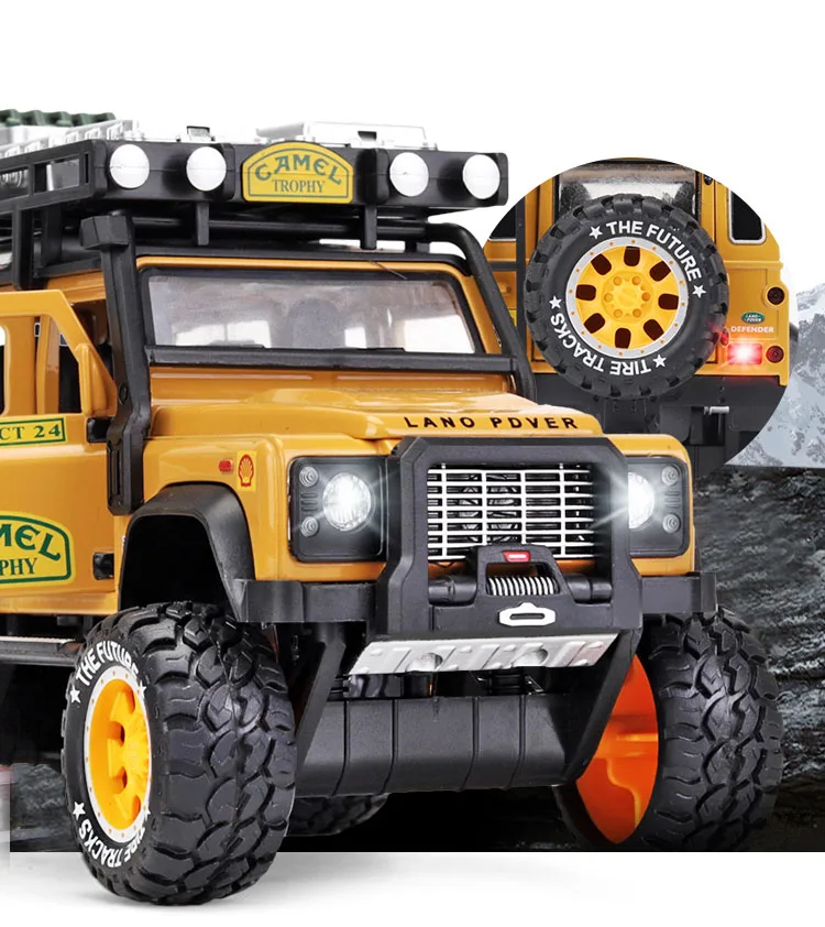 

New diecast 1:28 Scale CAMEL TROPHY Cars Zinc alloy Model King of off-road Sound Light Super Racing Car pull back car Suspension