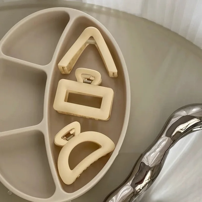 

Retro Hair Claws Crab Solid Color Plastic Barrette Vintage Matte Hair Clip Simple Elegant Hair Accessories Ponytail Clip Crabs