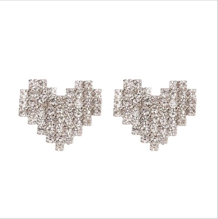 

New zircon love earrings super flash fashion earrings heart-shaped wild earrings simple peach heart earrings