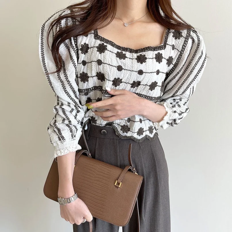 

2021 Summer Women Korean Fashion O-neck Floral Embroidery Tops Shirts Casual Vintage Office Lady Long Sleeve Sexy Blouses