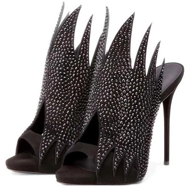 Босоножки на высоком каблуке со стразами босоножки с необычным вырезом и