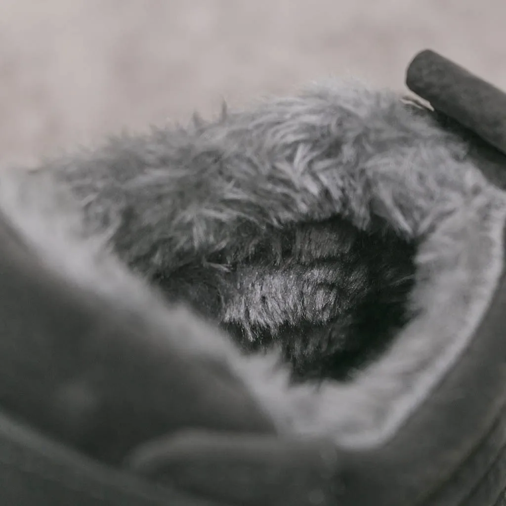 

Women Winter Sneakers Fashion High Top Warm Plush Flats Shoes Female Quality Leather Sports Shoes Ladies Outdoor Warm Sneakers