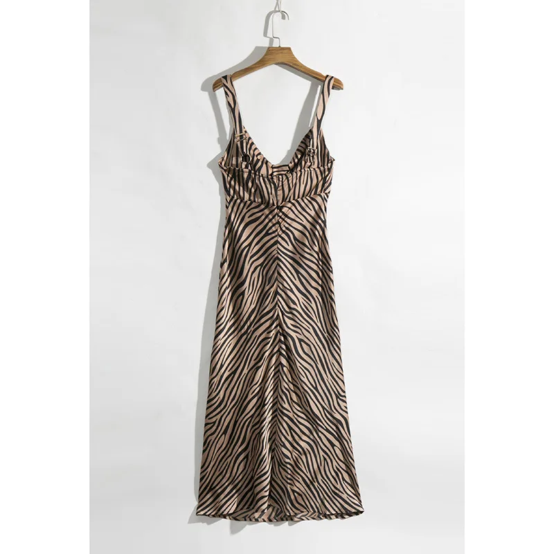 Женское атласное платье с принтом летнее на тонких бретелях v-образным вырезом
