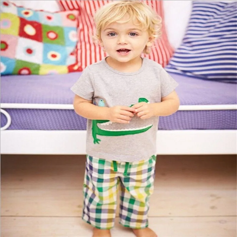 Женский комплект одежды серая футболка с коротким рукавом и крокодиловым