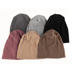 Шапка Вязаная унисекс, в рубчик, мягкая, винтажная, 2021, однотонная шапка