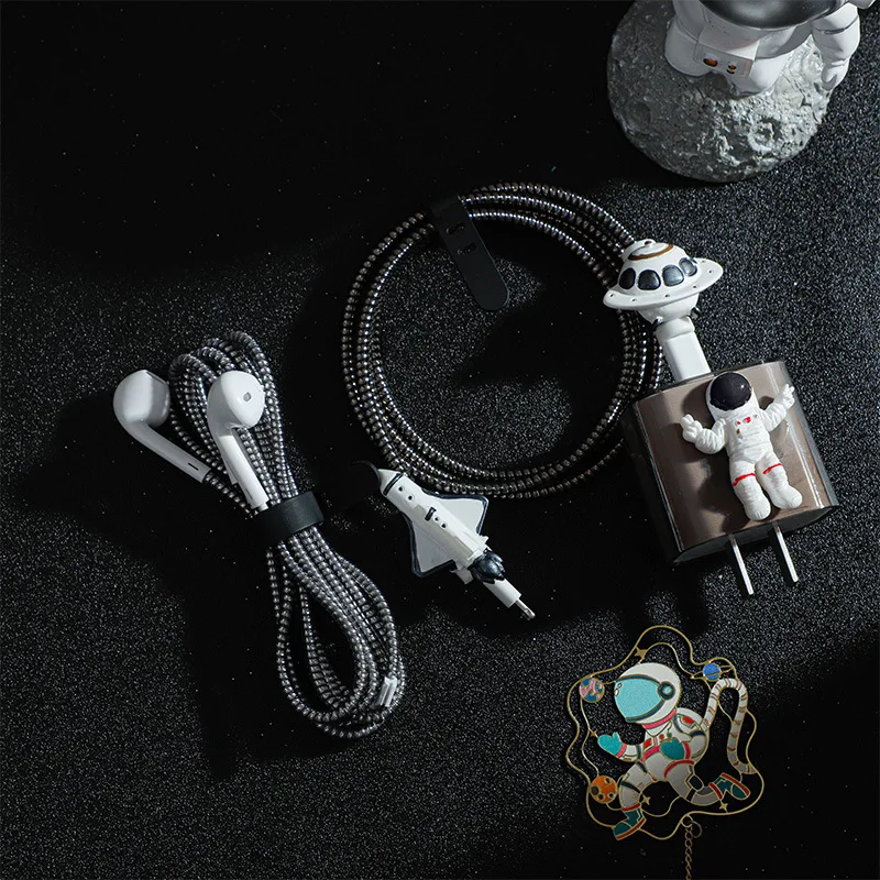Защита кабеля астронавтов для iPhone 12 Быстрая зарядка 20 Вт протектор штекера USB