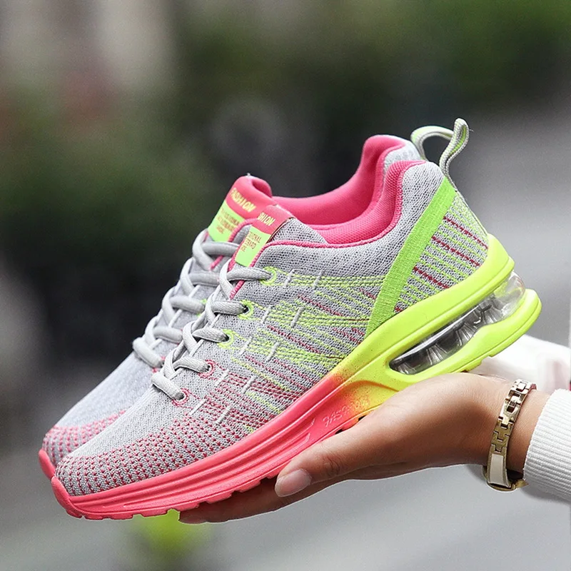 Женские кроссовки; женская повседневная обувь; Модные дышащие прогулочные сетчатые кроссовки на плоской подошве для женщин; коллекция года; спортивная обувь из вулканизированного материала; tenis feminino