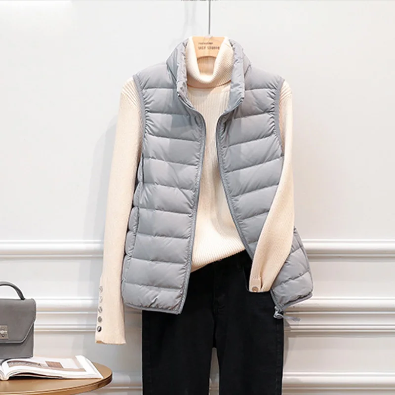 Жилет женский на утином пуху ультралегкий однотонный 3XL Осень-зима размера плюс |