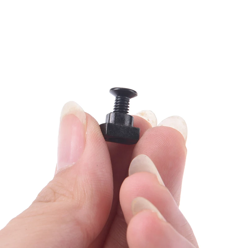 

1Set Screw and nut Replacement for MLOK Handguard Rail Sections Hunting