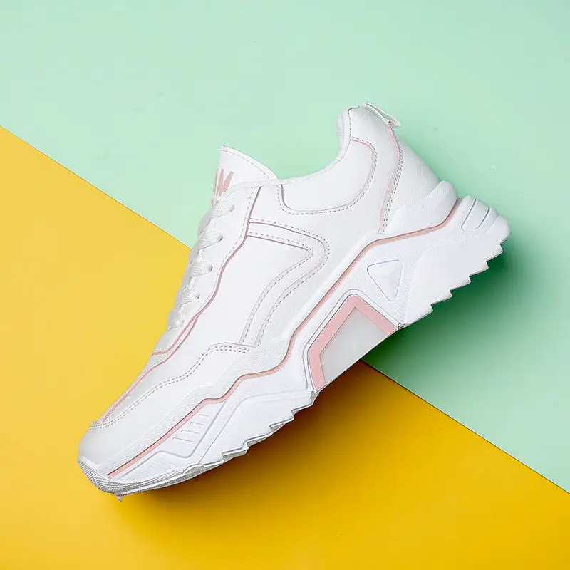 Женская обувь на не сужающемся книзу массивном кроссовки 2020 под платье весну и