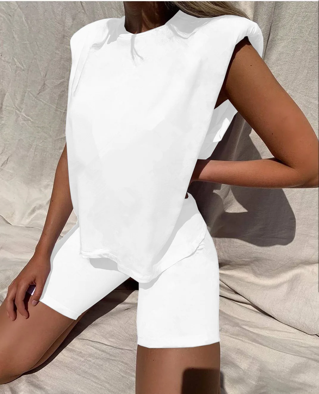 

Women Two-piece Fashion Casual Suit Solid Color Sleeveless T-shirt and High Waist Shorts Set women 2 piece set outfits