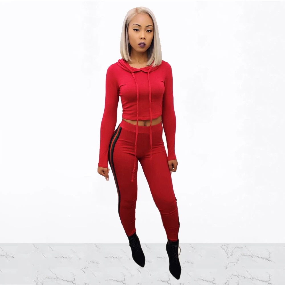 Женский однотонный спортивный костюм из двух предметов в полоску сбоку