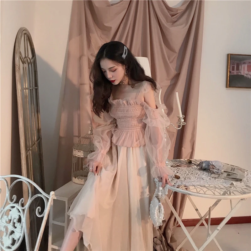 Женская летняя блузка с рукавами фонариками и вырезом лодочкой Базовая рубашка