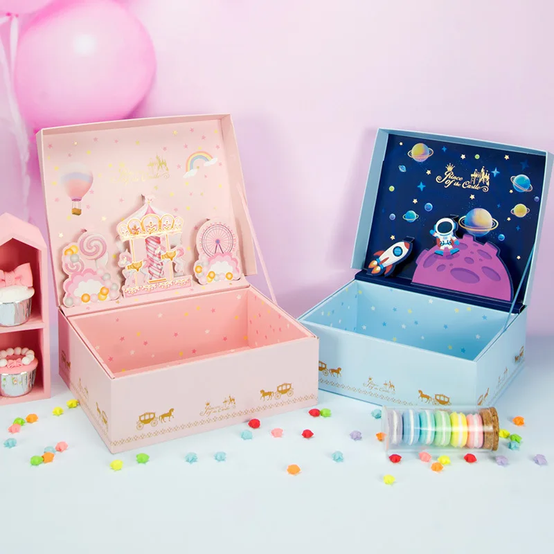 Детская Подарочная коробка с 3d-кареткой для одежды на день рождения бумажная