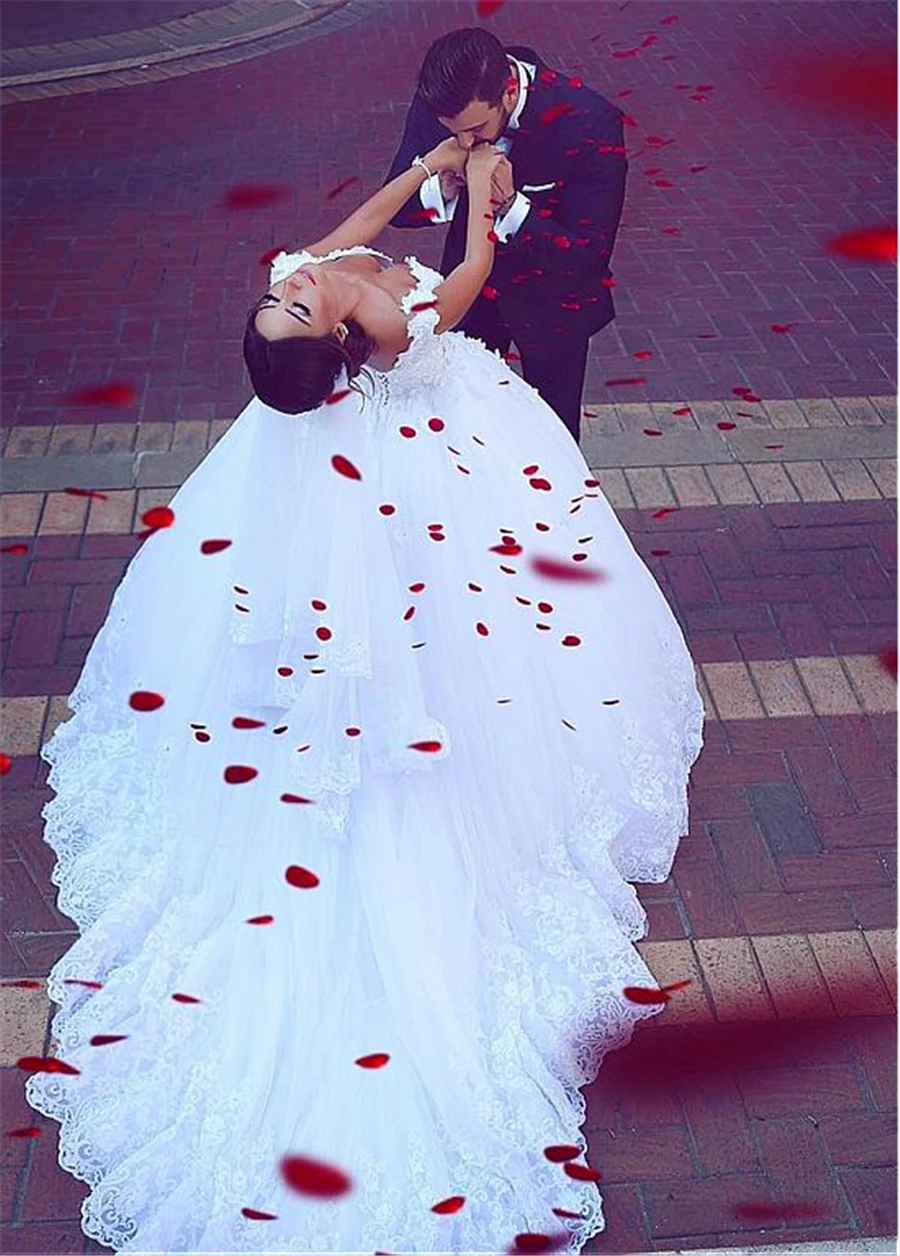 Роскошное милое кружевное свадебное платье с аппликацией и кристаллами в