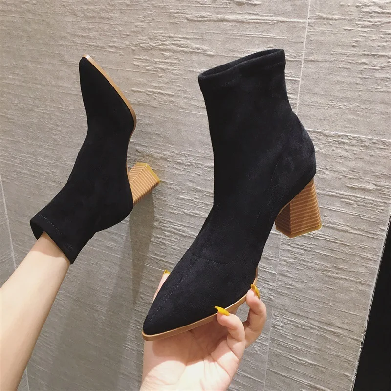 

Женские ботинки, женская обувь на низком каблуке, роскошные дизайнерские полуботинки, модные резиновые однотонные ботинки из флока на шнур...