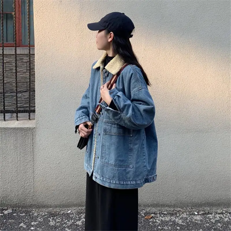 Женская джинсовая куртка Timis Li модная Повседневная теплая с воротником из