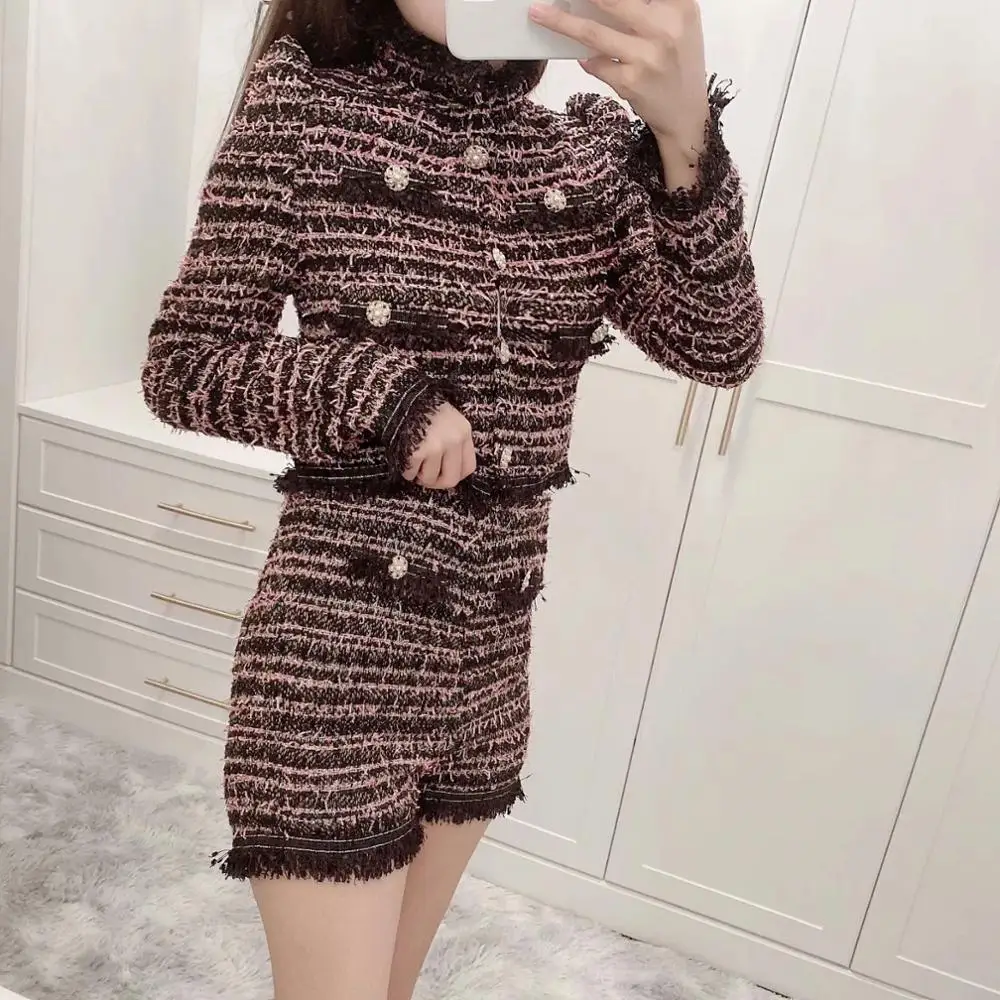 Женский твидовый комплект из двух предметов куртка с искусственным жемчугом и