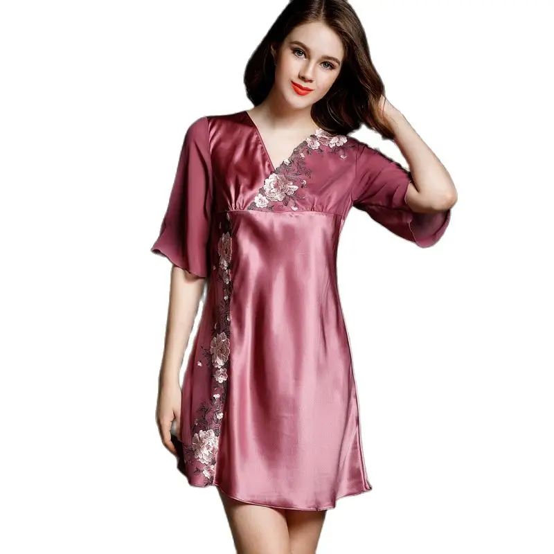 S55123 Wholesale Women Sexy Sleepwear 100% Silk Summer Spring and Autumn Nightgown Embroidered Silk Sleepshirts