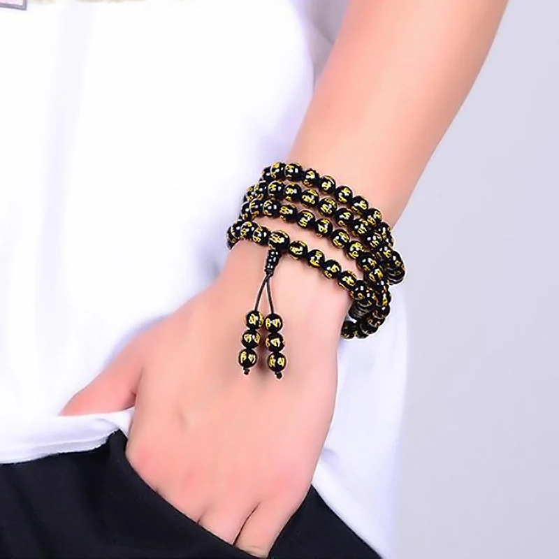 Браслет из натурального красного и черного оникса с бусинами 108 позолоченный