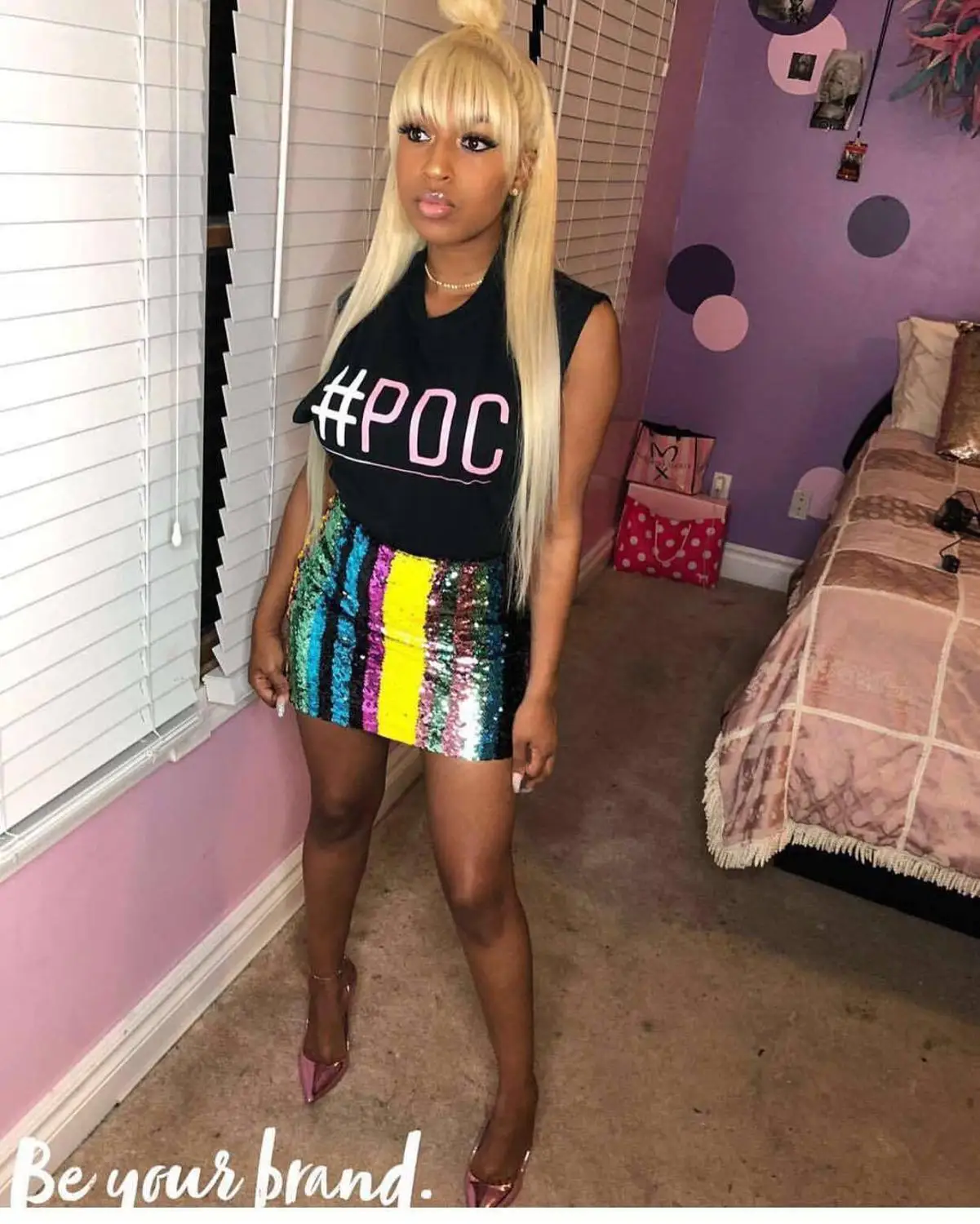 Модная юбка выше колена в разноцветную полоску расшитая блестками новая летняя