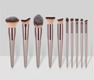 

7Pcs Diamond Makeup Brushes Set Bag Professional Cosmetic Foundation Powder Eyeshadow Blending Blush Concealer Brush Tools