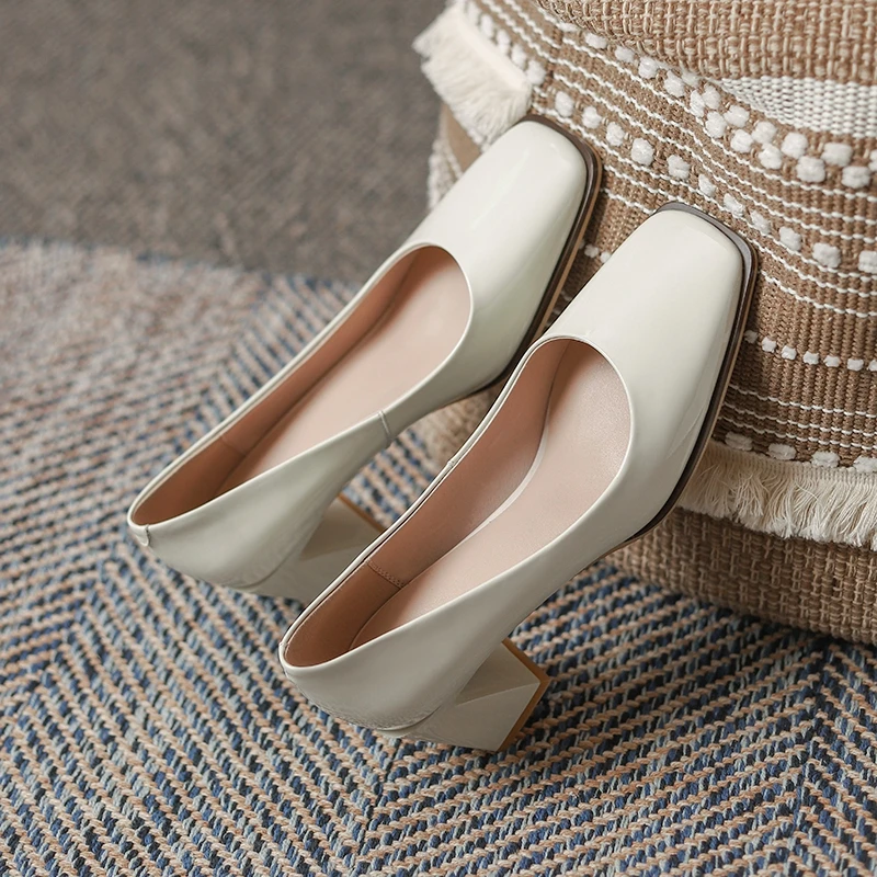 

2021 New Women Pumps Chunky Heels Square Toe Pumps Casual Female Shallow Patent Leather Pumps Ladies Slip on Shoes Heels Women