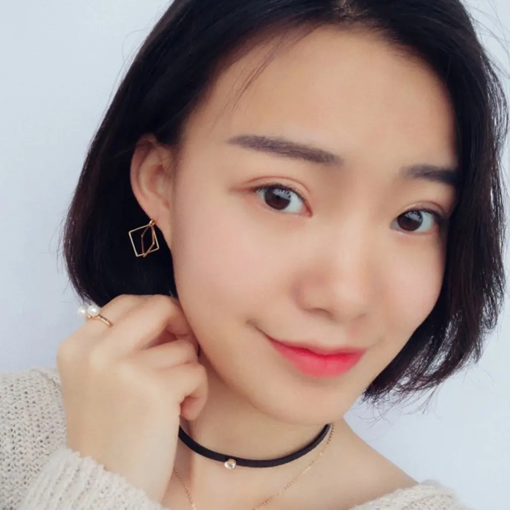 Ретро минималистичные геометрические ажурные квадратные серьги-гвоздики