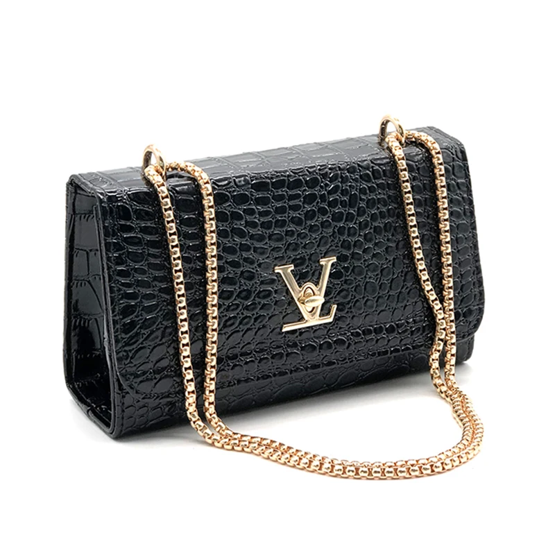 Сумка кроссбоди женская с цепочкой модный брендовый мессенджер из кожи