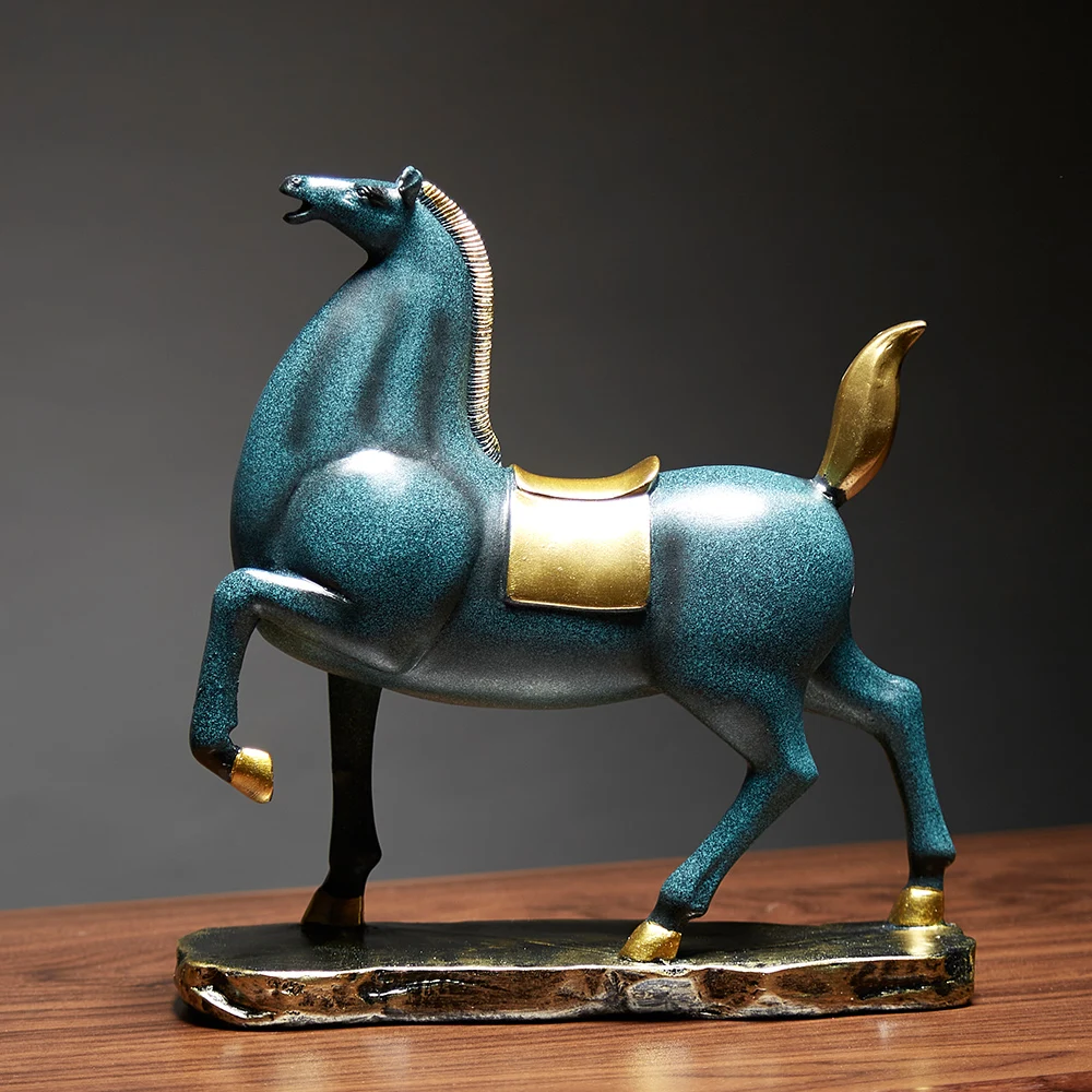 

Креативная миниатюрная статуя лошади, Ретро Декор для гостиной, украшения для дома, аксессуары для комнаты и стола, полимерная скульптура