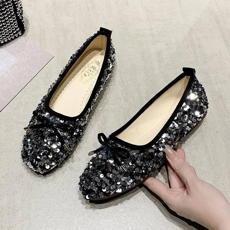 Туфли женские на плоской подошве лоферы с бантом блестящие без застежки милая