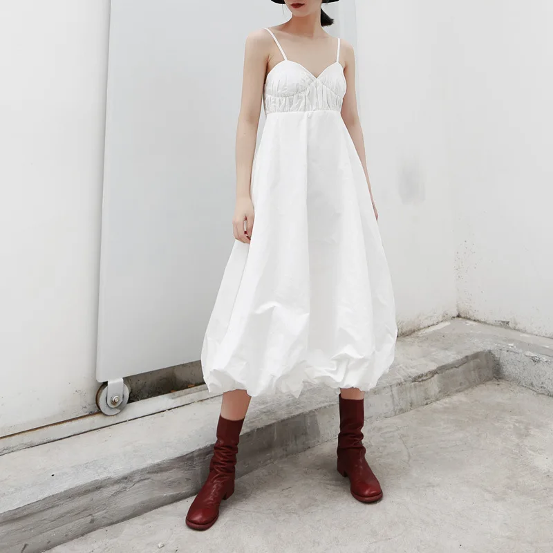 

French girl's dark wind with chest pad pleated bubble lantern skirt suspender skirt holiday dress