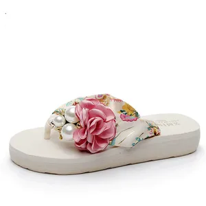 Женские пляжные шлепанцы на высоком каблуке 3 см; Летние босоножки на толстом каблуке; Шлепанцы на танкетке с цветами; Женская домашняя обувь