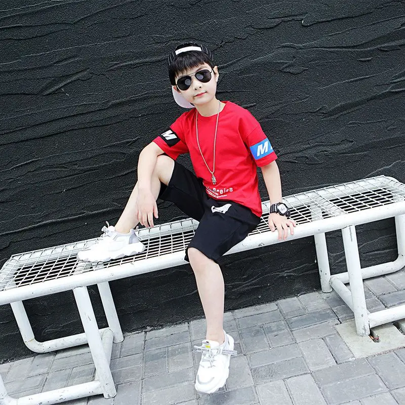 

Boys and girls children 2021 new fashion foreign handsome T-shirt short-sleeved pants two-piece suit tide summer