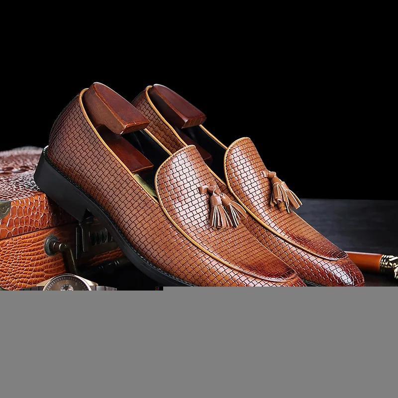 Мужская обувь кожаные модельные туфли в стиле ретро цвет коричневый черный