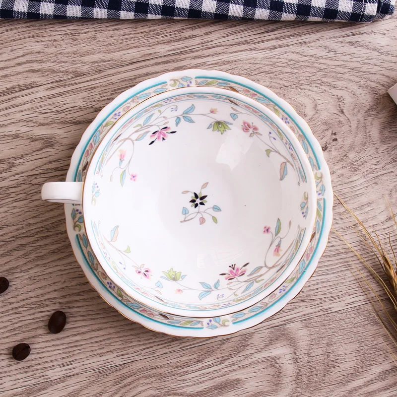 Европейский костяной фарфор кофейная чашка набор тарелок английский день чайная