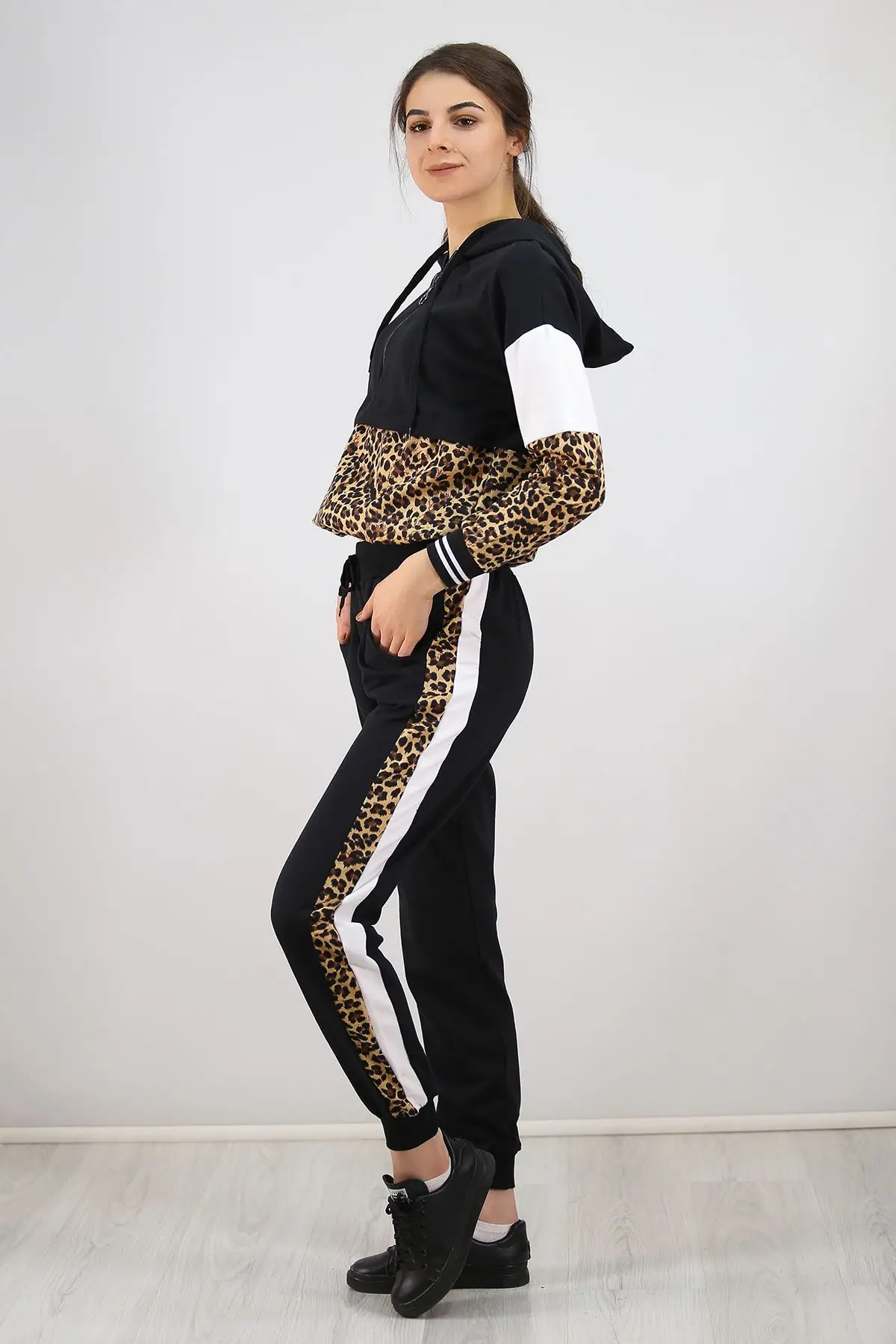 

Hooded Piece Tracksuit Set Siyahleopar