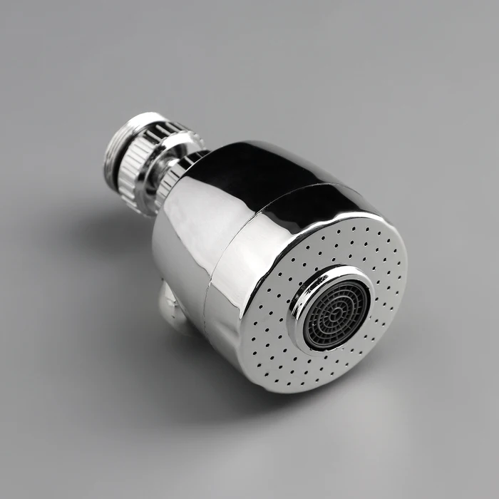 Насадка на кран для экономии воды с изменяемым напором и углом струи серебристый