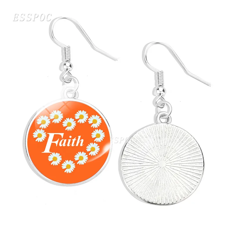 Серьги-Крючки с маргаритками сердечками и надписью Faith Hope Love | Украшения
