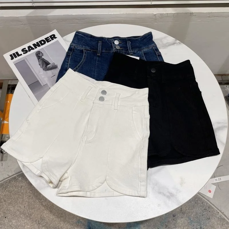 

Metal Button Denim Shorts Women 2021 Early Autumn New Split Leg Wide Waist Three Wash Water Denim Shorts