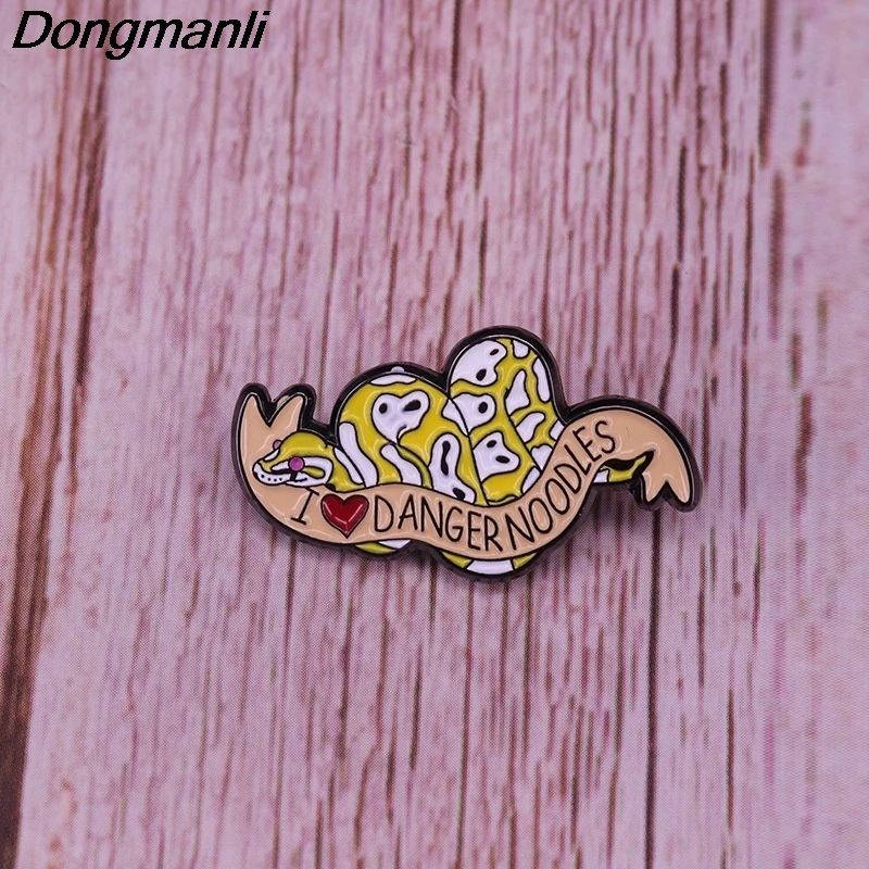 

P4807 Dongmanli Python Enamel Pins Brooches Women Fashion Lapel Backpack Bags Badge Gifts Jewelry