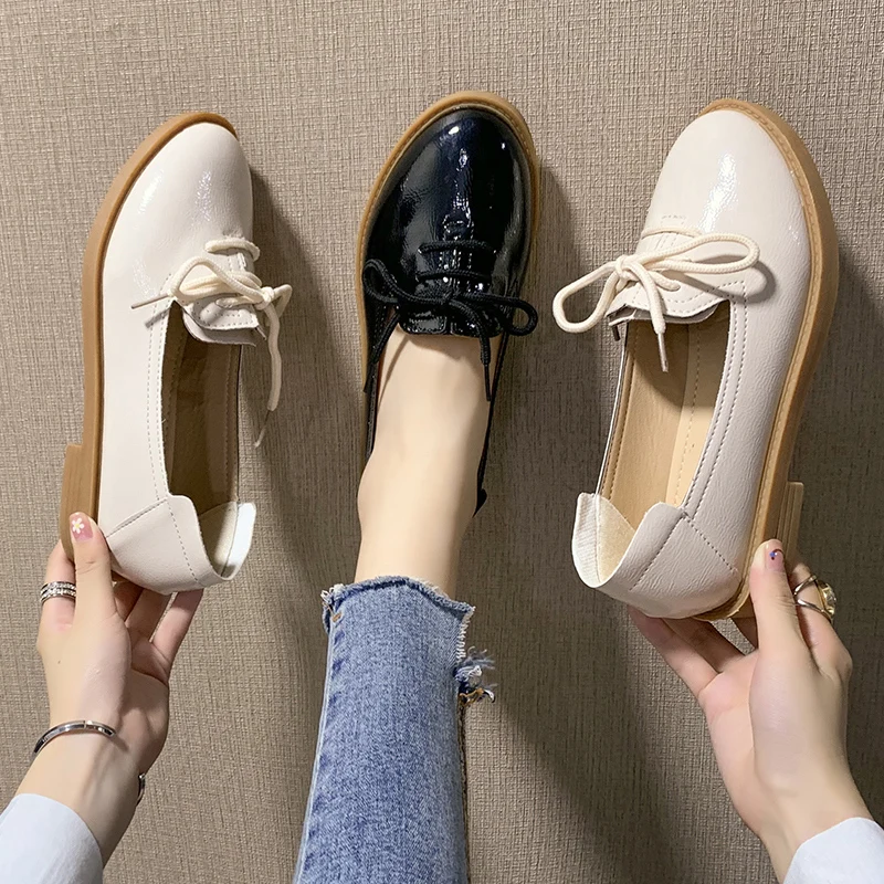 

Spring Classic Women Derbies British Patent Leather Round Toe Oxfords Flats Casual Ladies Lace-up Creepers Shoes
