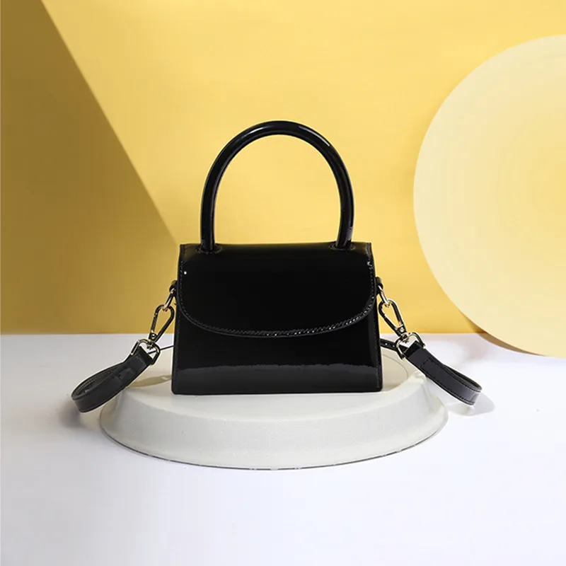 

100% Genuine Leather 2021 High Quality New Retro Genuine Cowhide Flap Shoulder Messenger Bag Portable Small Square Bag Sac Luxe