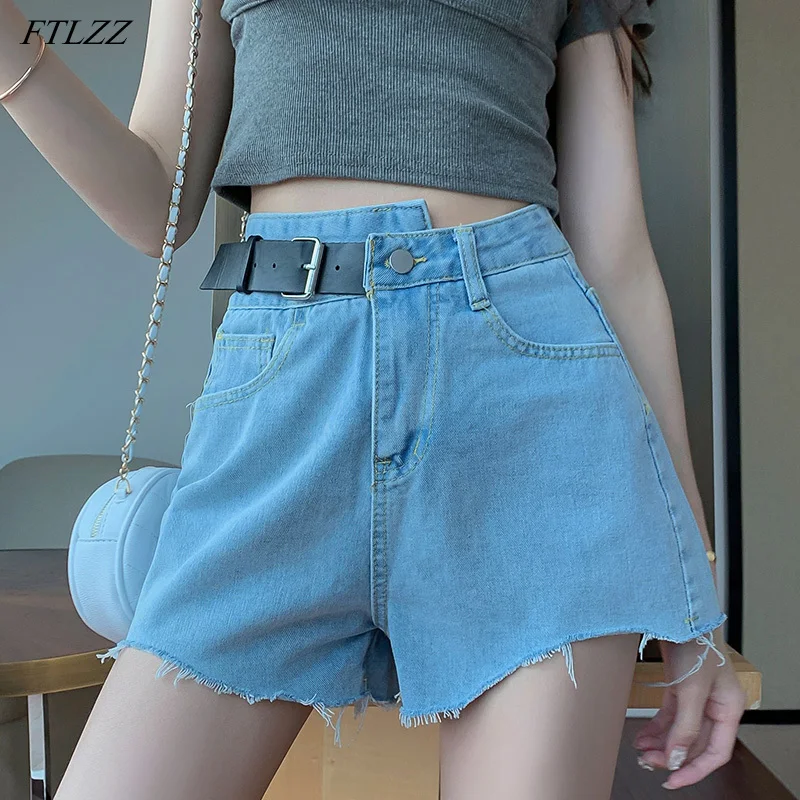 

FTLZZ 2021 New Summer Women Bottom Vintage Wide Leg Jeans Shorts with Belt Ladies Streetwear High Waist Jeans Shorts
