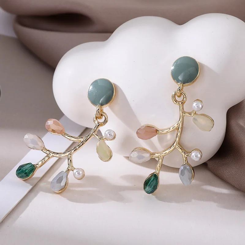 

Korea temperament is contracted chromatic and micro set gem is irregular twig earring vogue is elegant ear nail