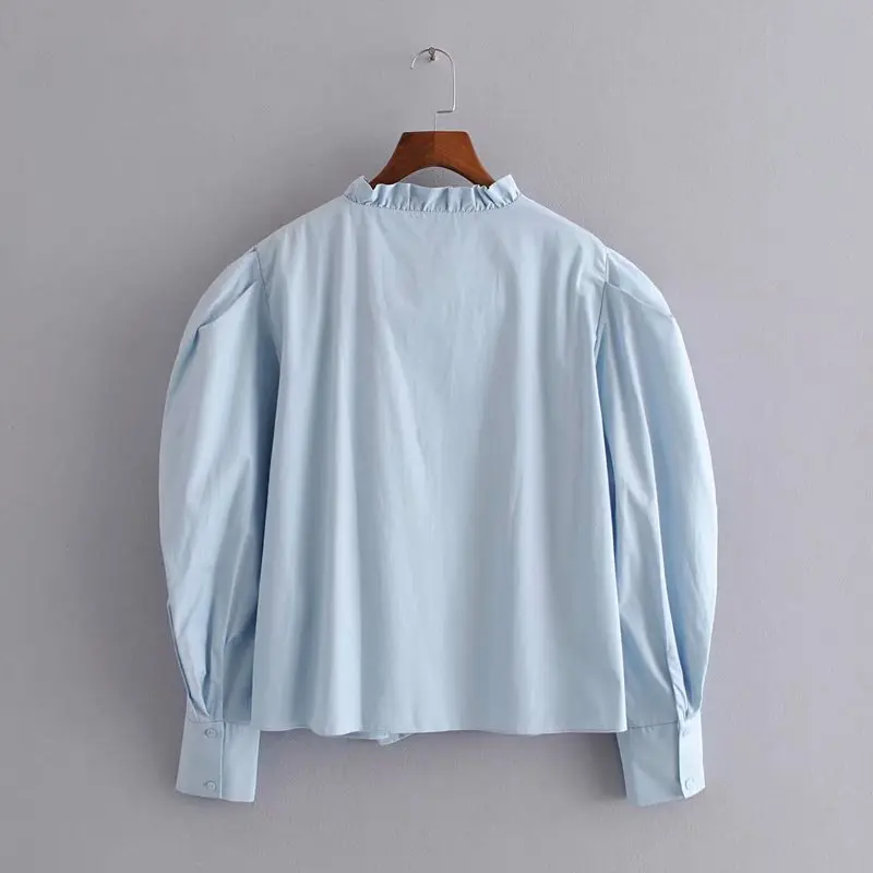 Женская блузка с длинным рукавом голубая однотонная элегантная офисная рубашка